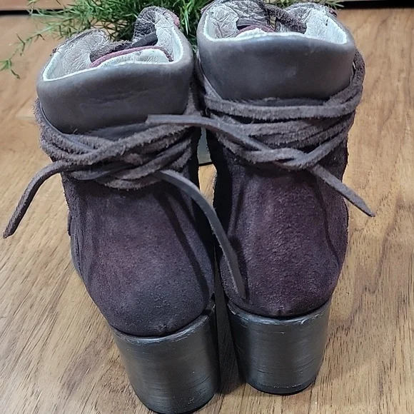 Freebird By Steven Cage in Burgundy 6 - Picture 8 of 14